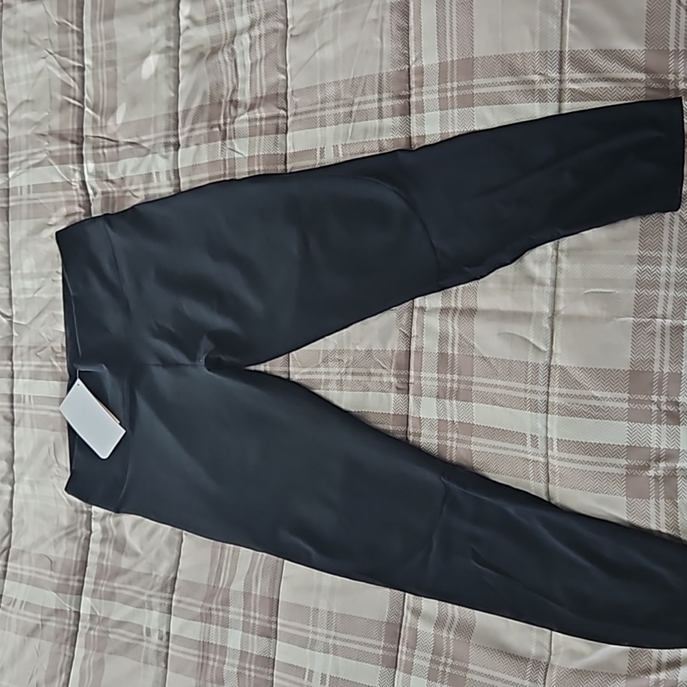 NWT Fabletics Stella High Waisted Legging